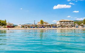 Zoom Beach Hotel